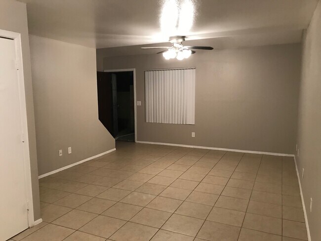 Foto del edificio - 6213 E Greenway St