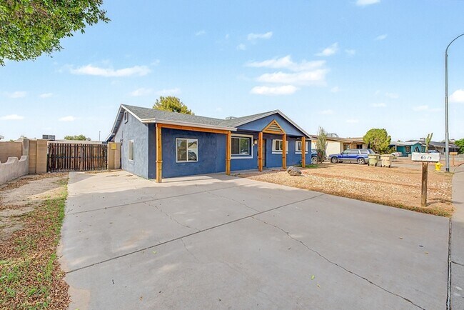 Building Photo - 3 bedroom home!