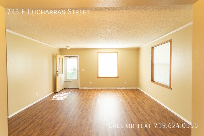 Building Photo - Charming Duplex for Rent