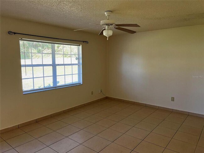 Foto del edificio - 1523 S Boundary St