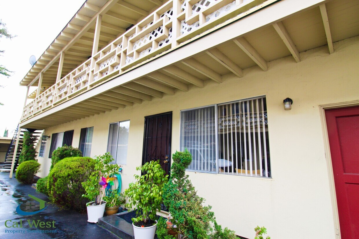 Foto principal - $1,995 - Remodeled 1 Bed/1 Bath in San Jos...