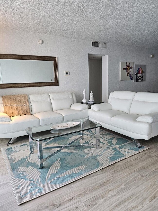 Foto del edificio - 4001 S Ocean Dr