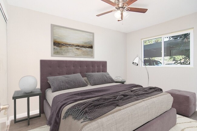 Building Photo - "Coming Soon" Upper floor 1 bedroom in quiet neighborhood with parking, AC - close to San Diego