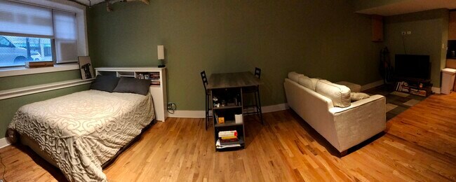 Living Room Pano (furnished) - 1360 W Wilson Ave