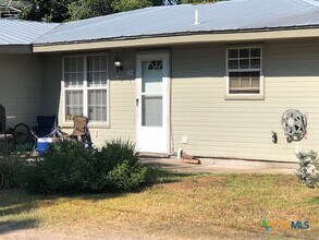 Building Photo - 310 Brackenridge Ln