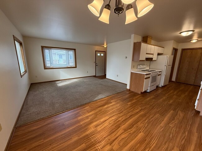 Building Photo - 1212 Glenn Pl