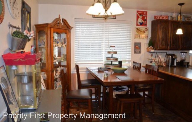 Foto del edificio - 3 br, 2 bath House - 792 S 2050 W
