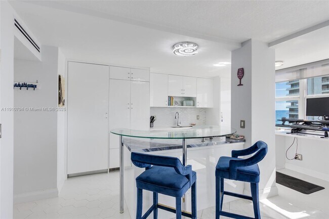 Foto del edificio - 1200 S Ocean Blvd