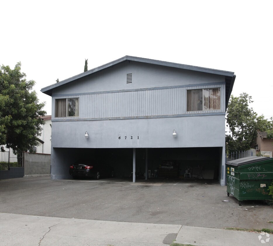 Foto principal - 6721 Troost Ave