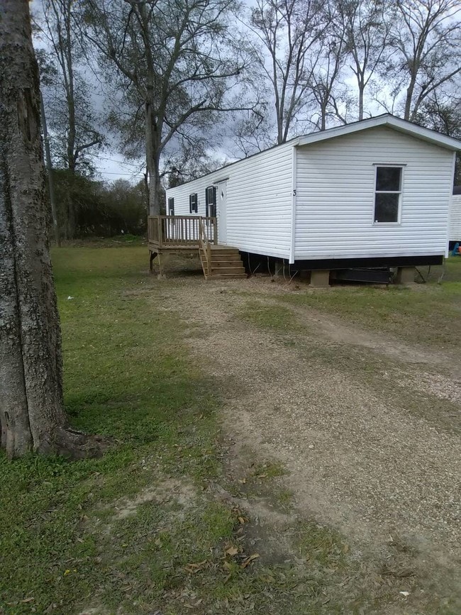 Building Photo - 1323 LA-178