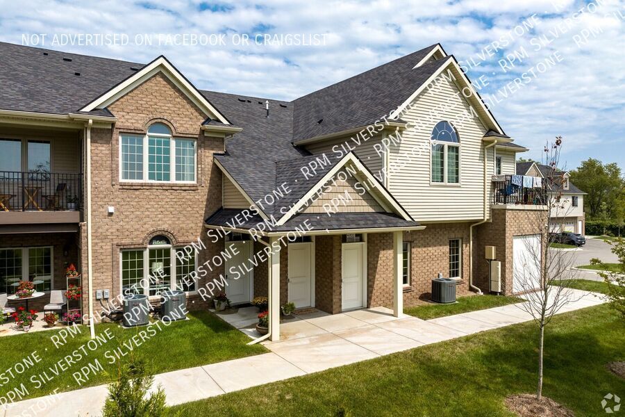 Foto principal - 2706 Barrington Square