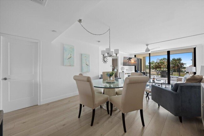 Foto del edificio - 100 Ocean Trail Way
