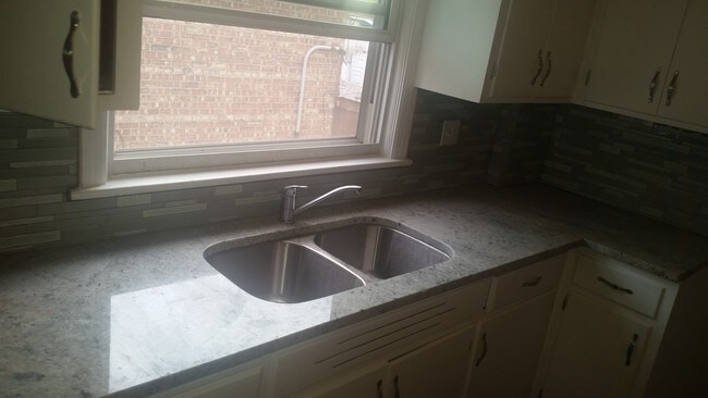 Foto del edificio - 9308 S Justine St