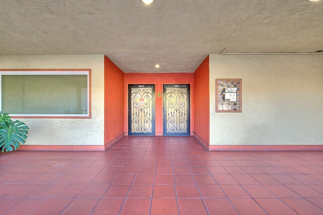 Building Photo - 1707 Pacific Coast Hwy