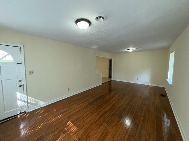 Foto del edificio - 3158 Peterson Dr