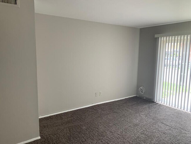 Foto del edificio - 4001 W Northern Pkwy
