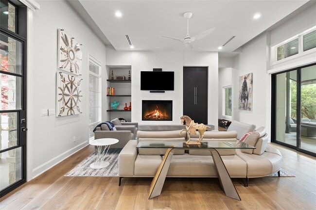 Building Photo - 4709 Pecan Chase