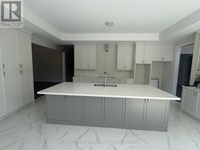 Building Photo - 62 Pearsall Pl