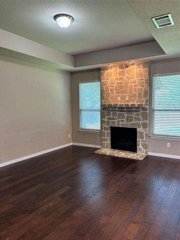 Foto del edificio - 3332 Canyon Lake Dr