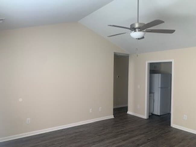Building Photo - Brand New Single Family Home!
