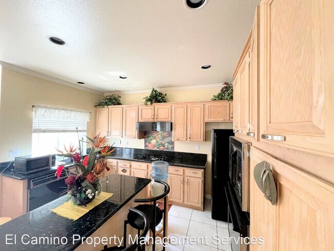 Foto del edificio - 3 br, 2.5 bath House - 13226 Addington St.