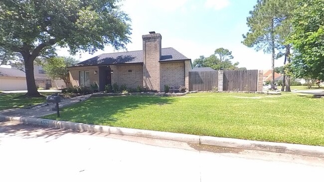 Building Photo - 3339 Country Club Blvd