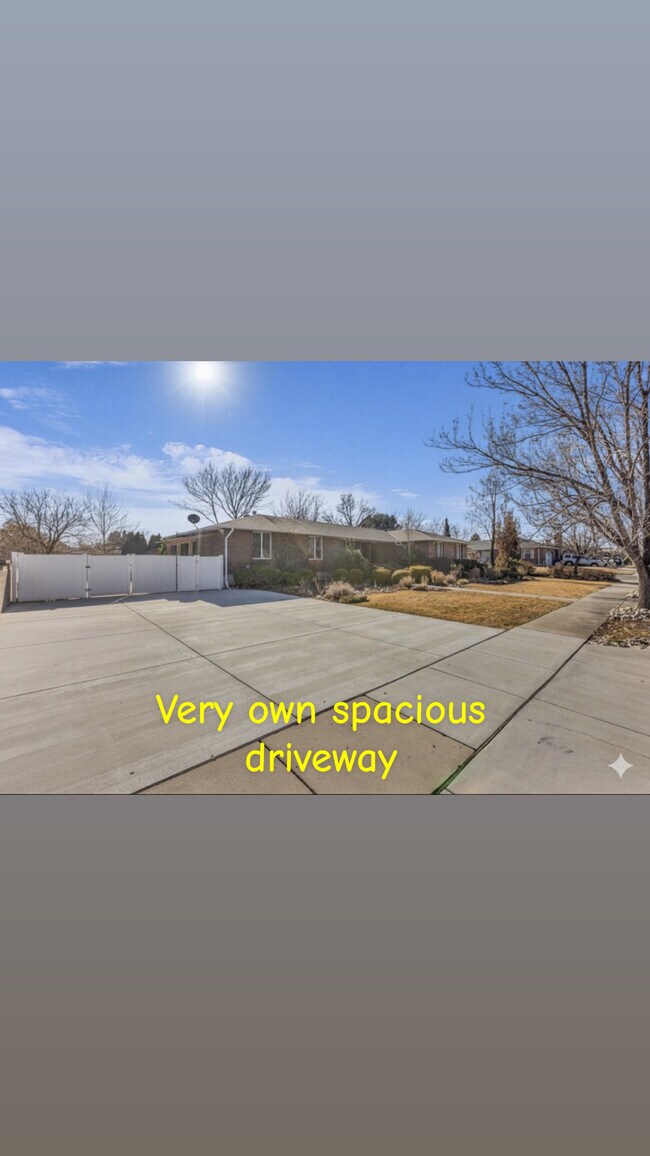 Foto del edificio - 2321 Harvest Ln