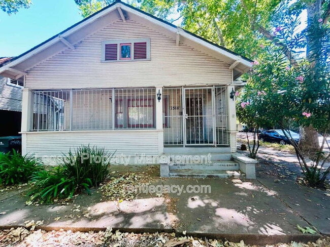 Photo - 2300 E St House