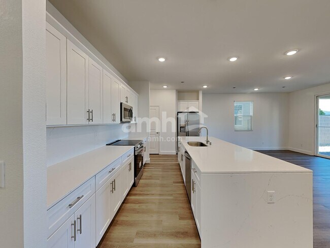 Foto del edificio - 4522 Camden Bridge St