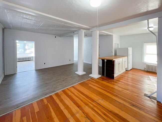 Foto del edificio - 515 Forest St