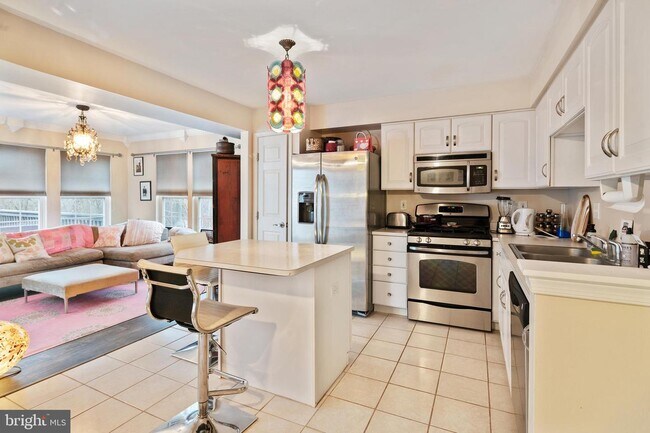 Foto del edificio - 126 Rolling Hill Ct