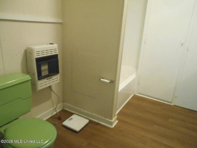 Building Photo - 8009 McComb Hville Rd