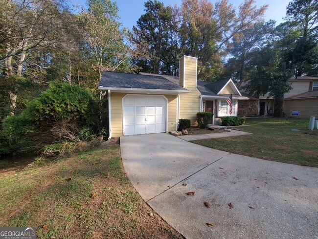 Building Photo - 5610 Emerald Glen