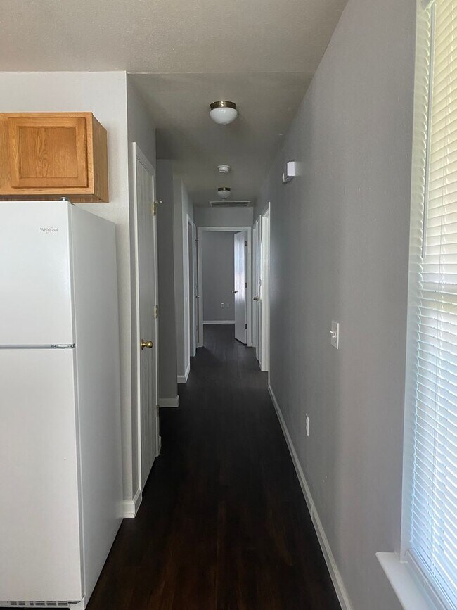 Foto del edificio - 601 N Bastrop St
