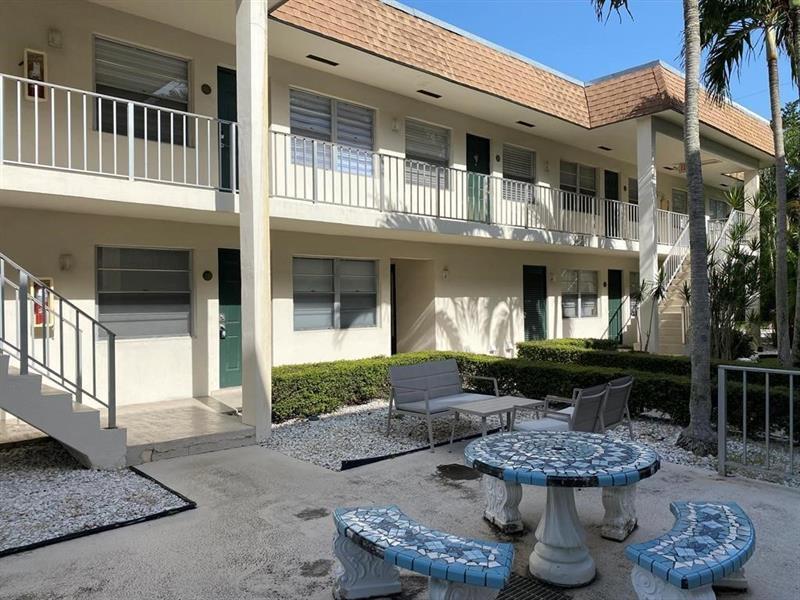 Foto principal - 340 NW 19th St