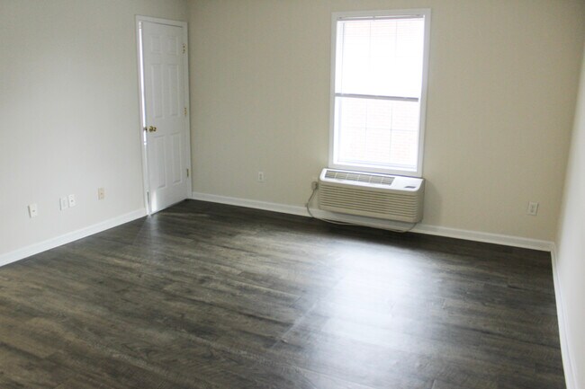 Foto del edificio - 1351 N Dixie Ave