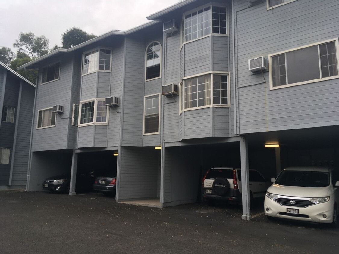 Primary Photo - Healani Gardens-2 bed, 2 bath, 2 parking!