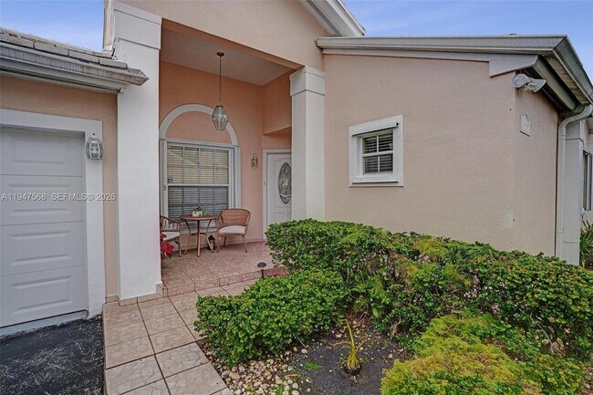 Foto del edificio - 6100 SW 114th Ave