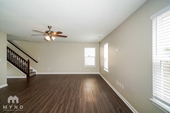 Foto del edificio - 6307 Emerald Field Way