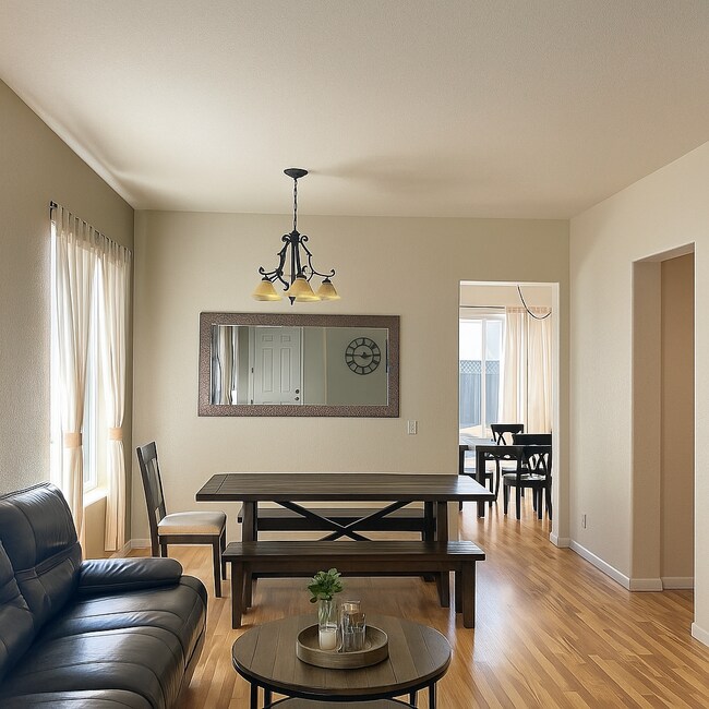 Foto del edificio - 8813 Oakfield Ln