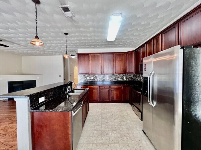 Foto del edificio - 3 bedroom home in sought after Whitaker Place, Virginia Beach