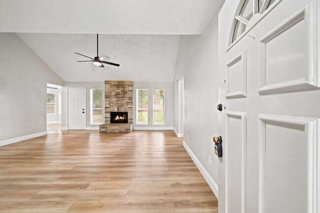 Foto del edificio - 22039 Rivermead Dr
