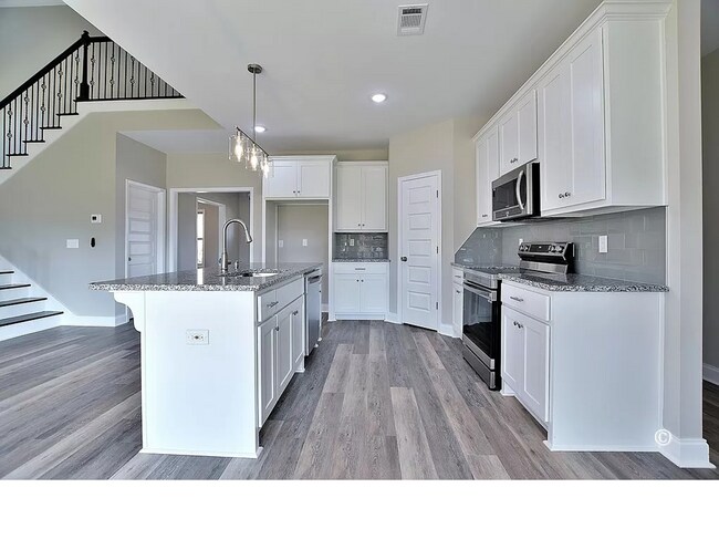 Foto del edificio - Coming soon - End Of April