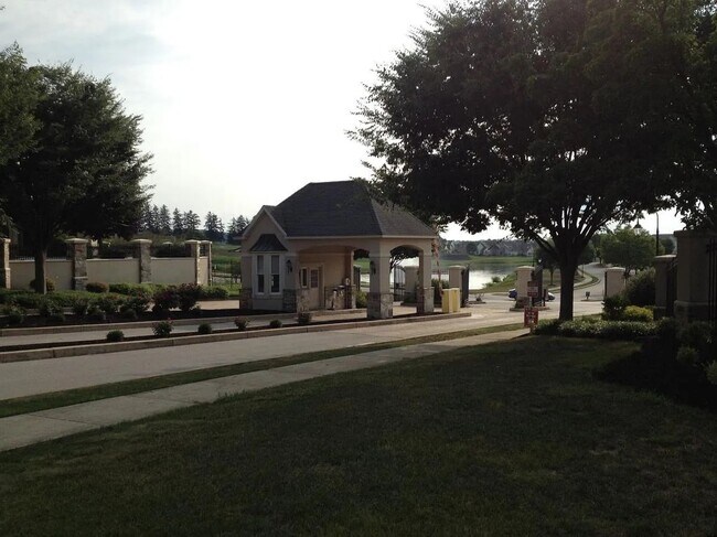 Foto del edificio - 1253 Elderslie Ln