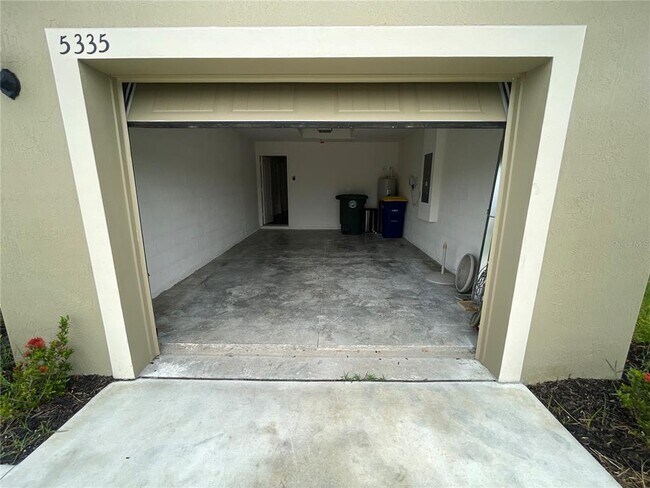 Foto del edificio - 5335 Entertainment Way
