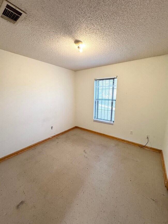 Foto del edificio - 3121 Douglass Ave