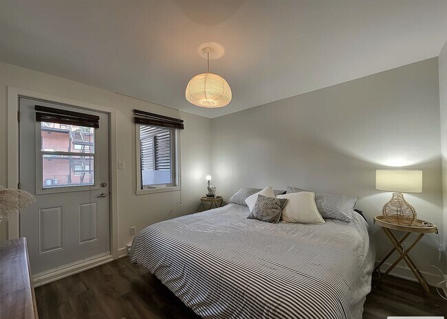 Building Photo - 9655 Rue Saint-Hubert