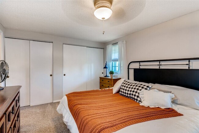 Foto del edificio - Beautiful Townhome in Knolls West, Centennial