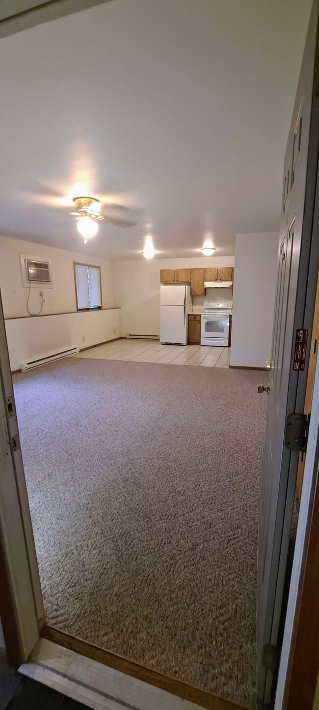 Building Photo - 309 Ash Ct