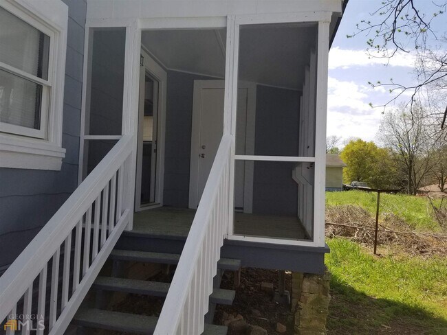 Building Photo - 1327 S Hairston Rd